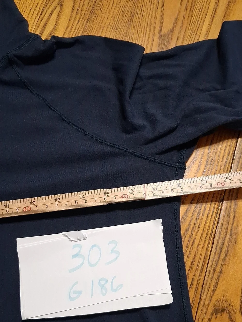 LULULEMON TURTLENECK Womens LARGE ?? NAVY BLUE Used Shirt Top Athleticwear